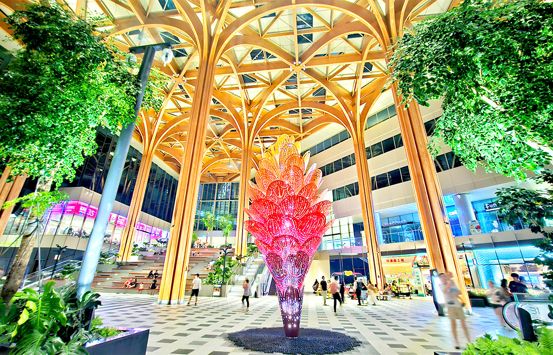 Spacious atrium with smoke control system
